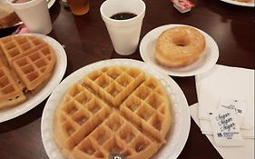 Super 8 By Wyndham New Orleans